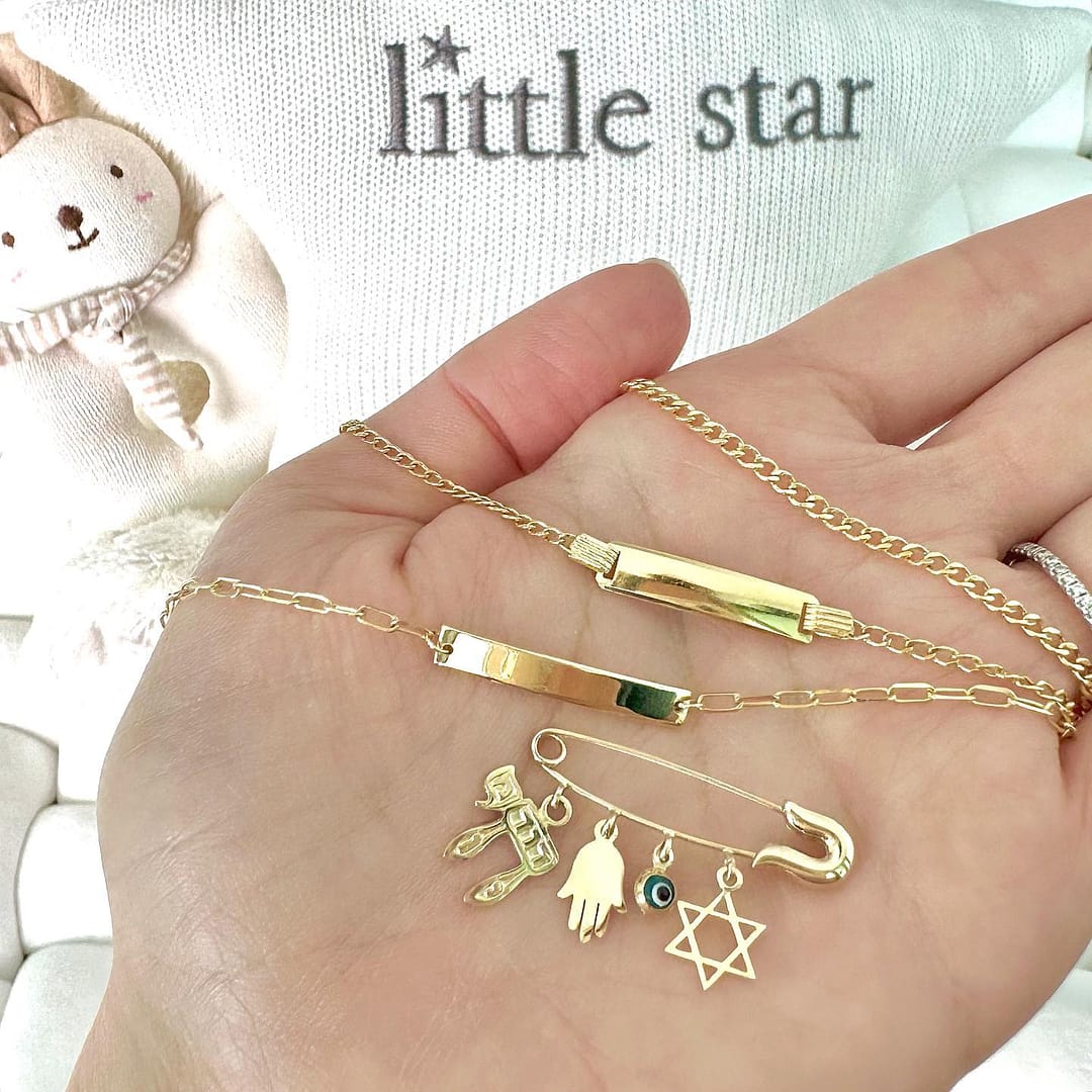 Baby gold link bracelet hot sale