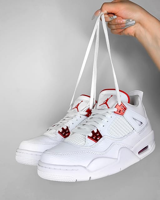 Jordan 4 shop rouge et blanc